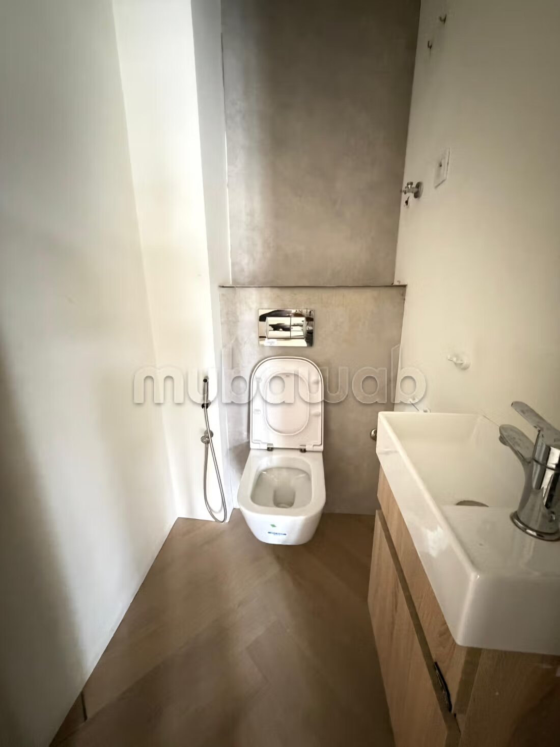 60 m² Office for Rent in Californie — Photo 9