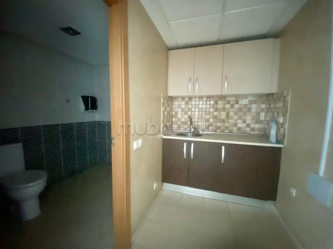 Office 71 m² for rent in Casablanca — Photo 27