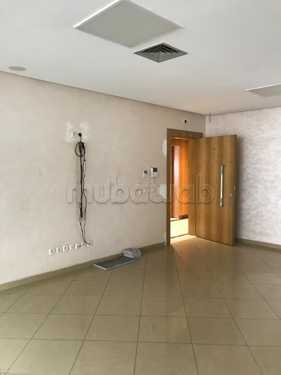 Office 71 m² for rent in Casablanca — Photo 32