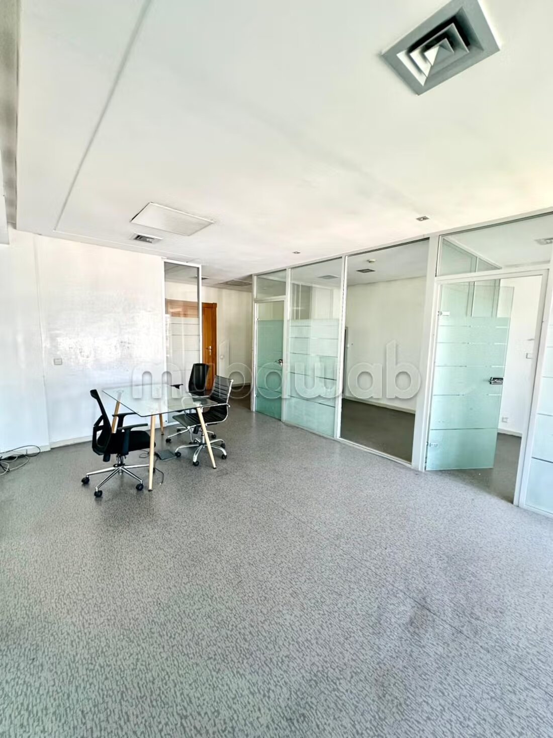 Office 71 m² for rent in Casablanca — Photo 140