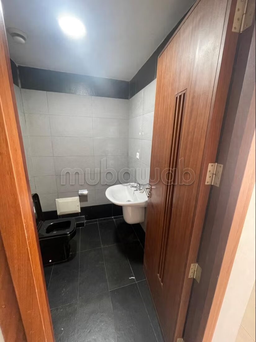 Office 71 m² for rent in Casablanca — Photo 197