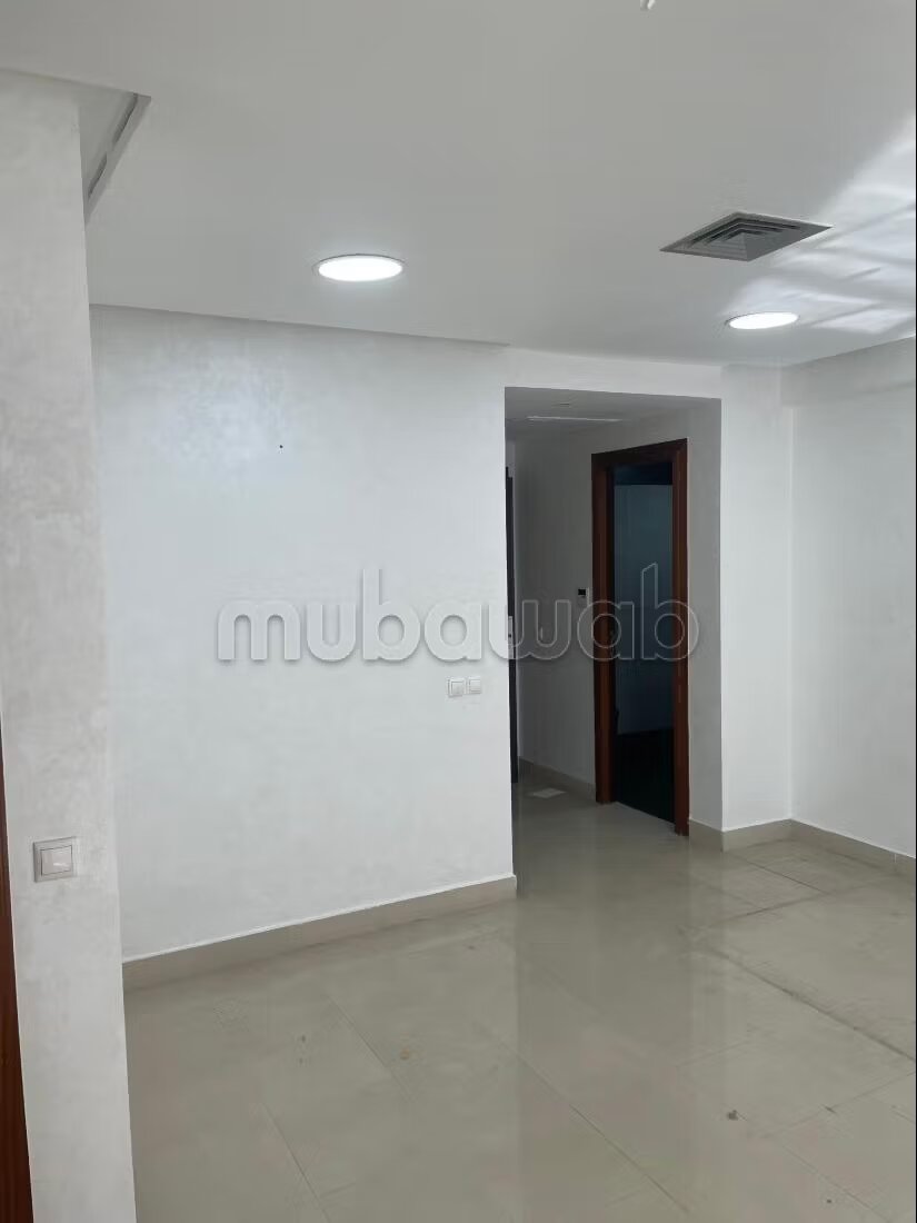 Office 71 m² for rent in Casablanca — Photo 198