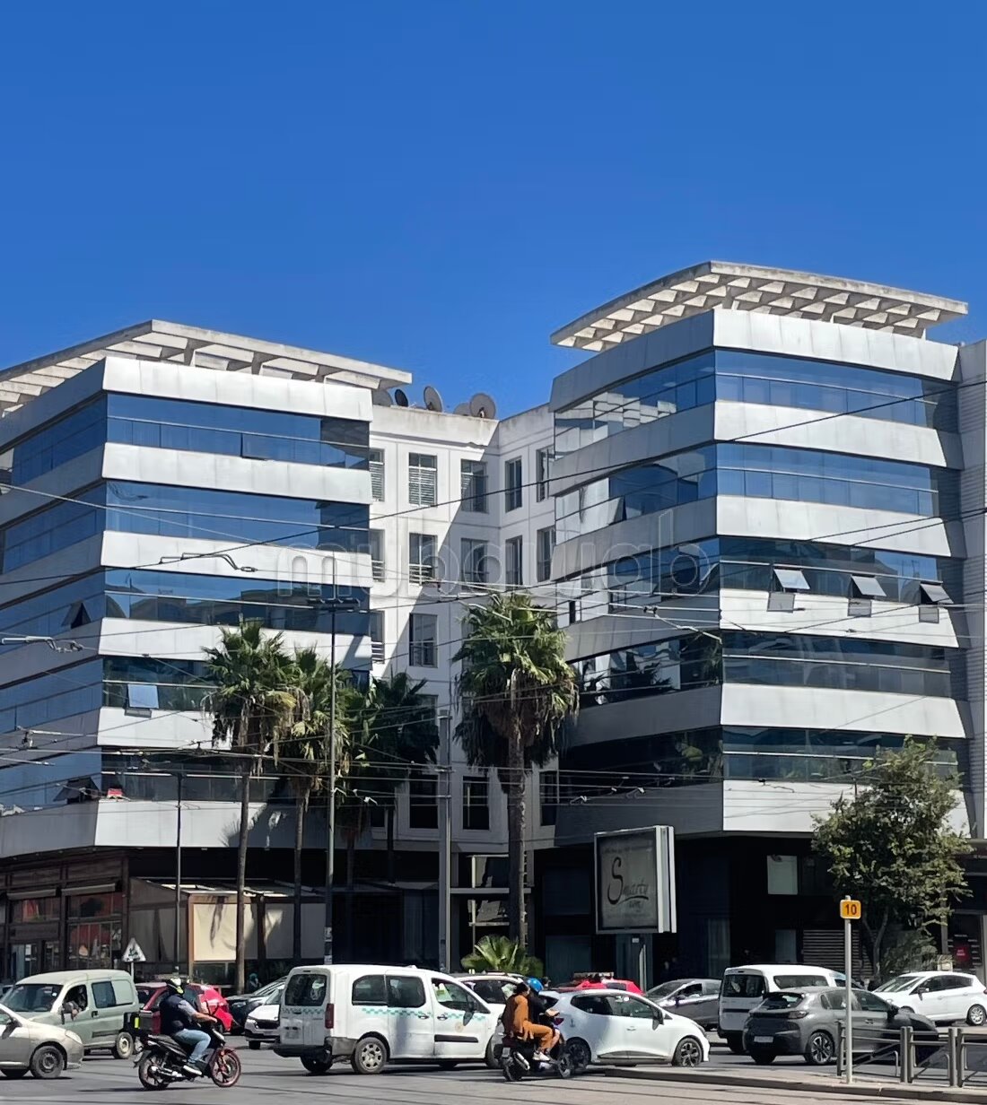 Office 71 m² for rent in Casablanca — Photo 200