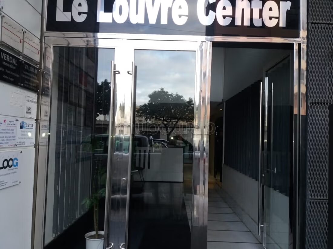 Office 71 m² for rent in Casablanca — Photo 222