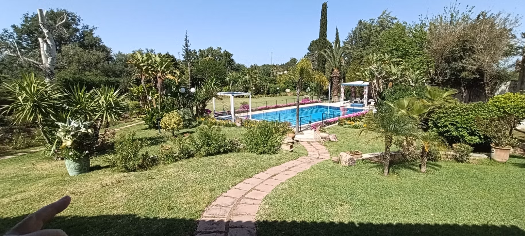 Villa 3000 m² à louer à Rabat — Photo 2