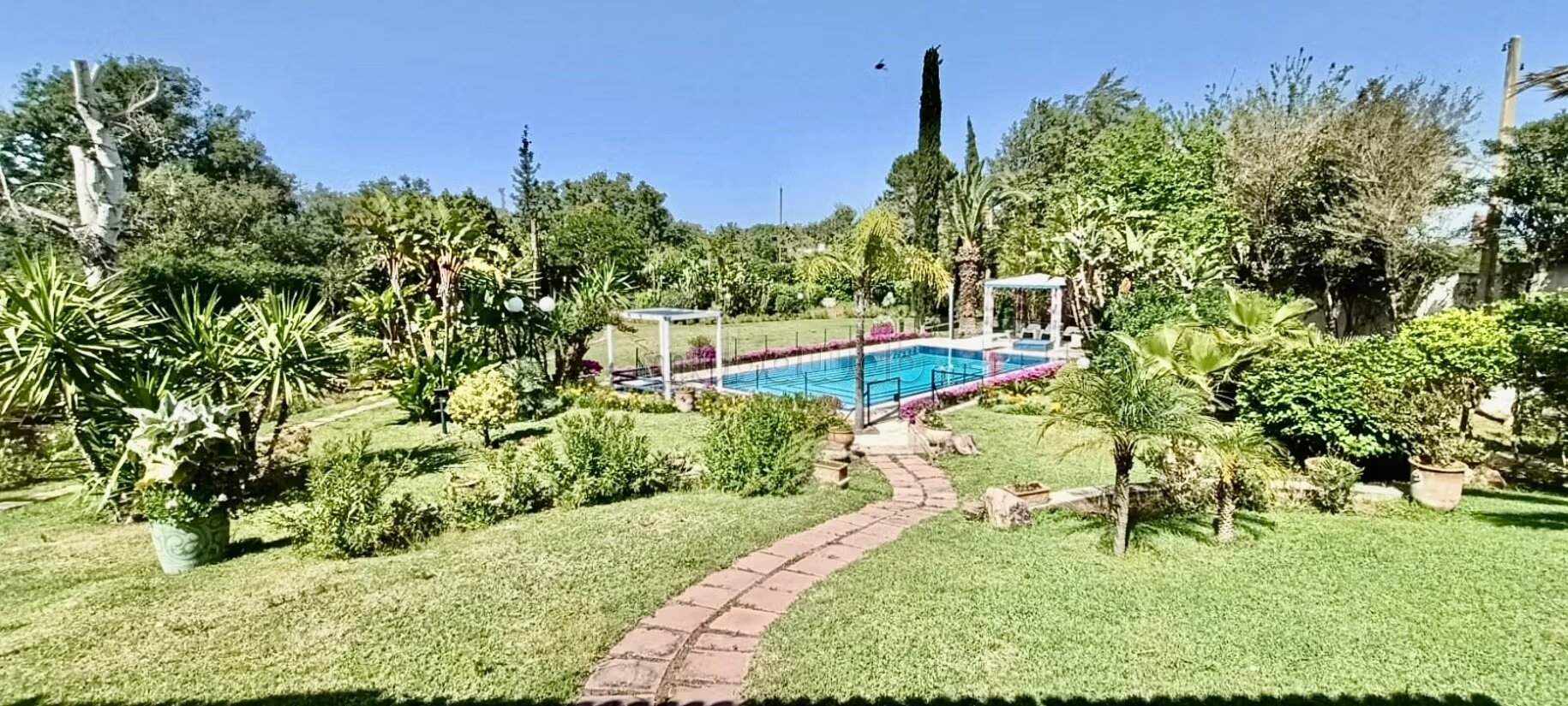 Villa 3000 m² à louer à Rabat — Photo 24