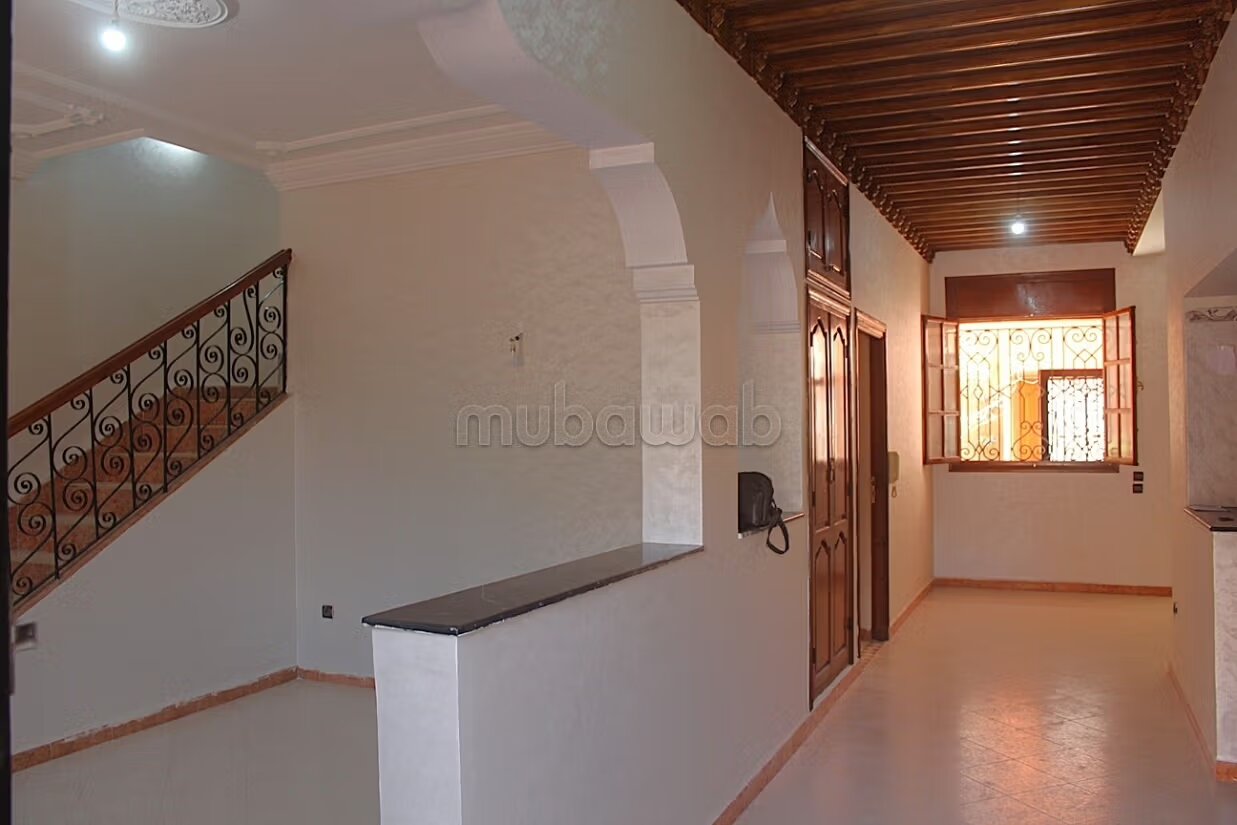 Villa 220 m² for rent in Marrakech - Massira III — Photo 2