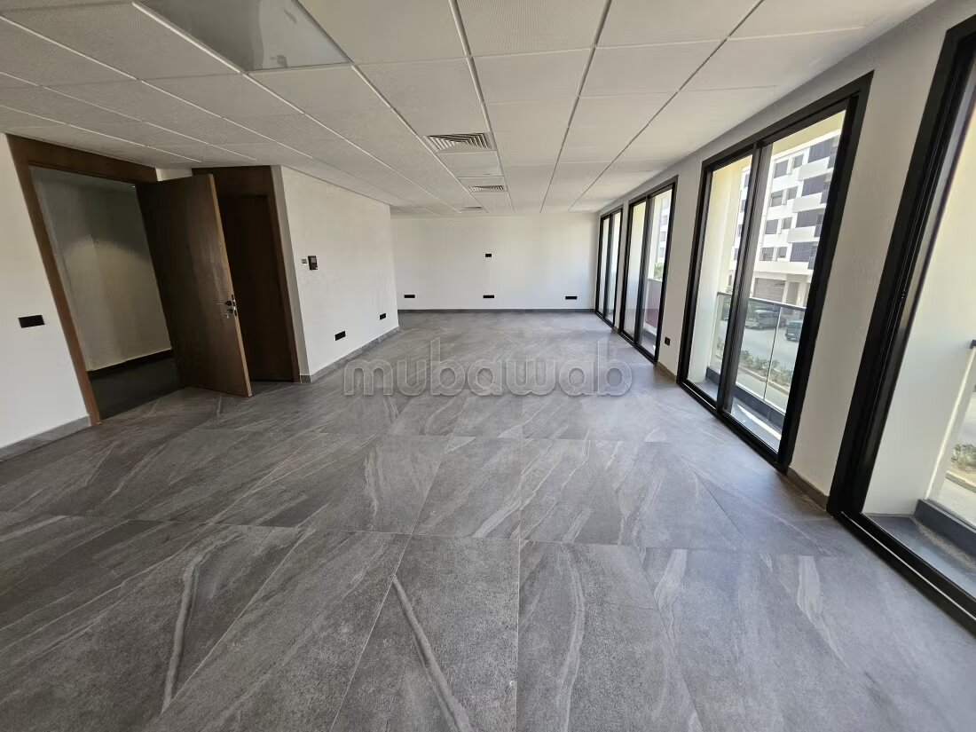 شقة 64 م² للإيجار في الدار البيضاء (فيكتوريا) — Photo 3
