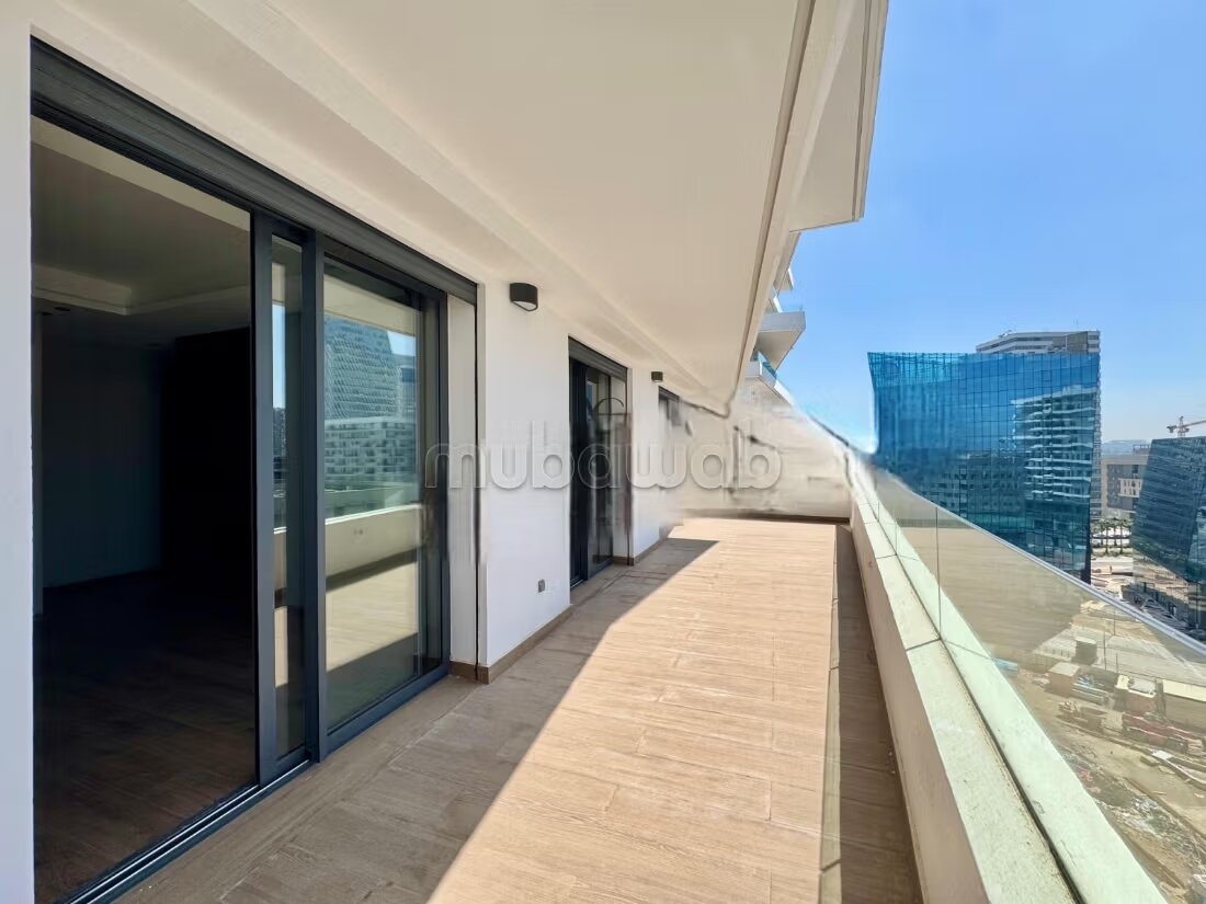 شقة للايجار 168 م² في الدار البيضاء — Photo 3