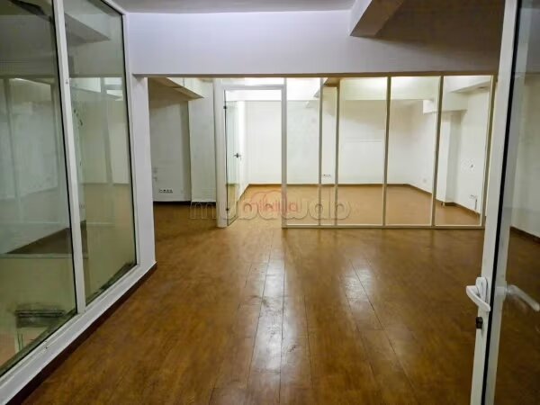 Office 300 m² for Sale in Casablanca — Photo 30