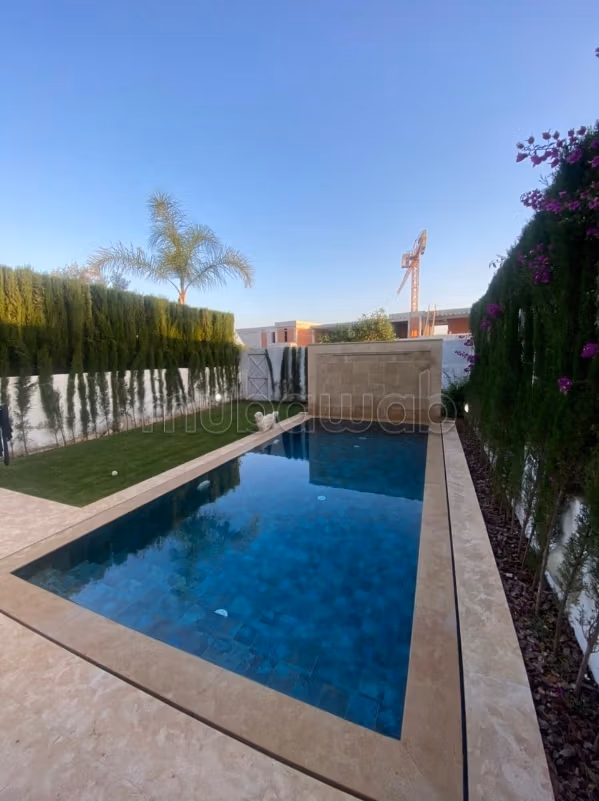 Villa 320 m² à louer à Casablanca (Bouskoura) — Photo 3