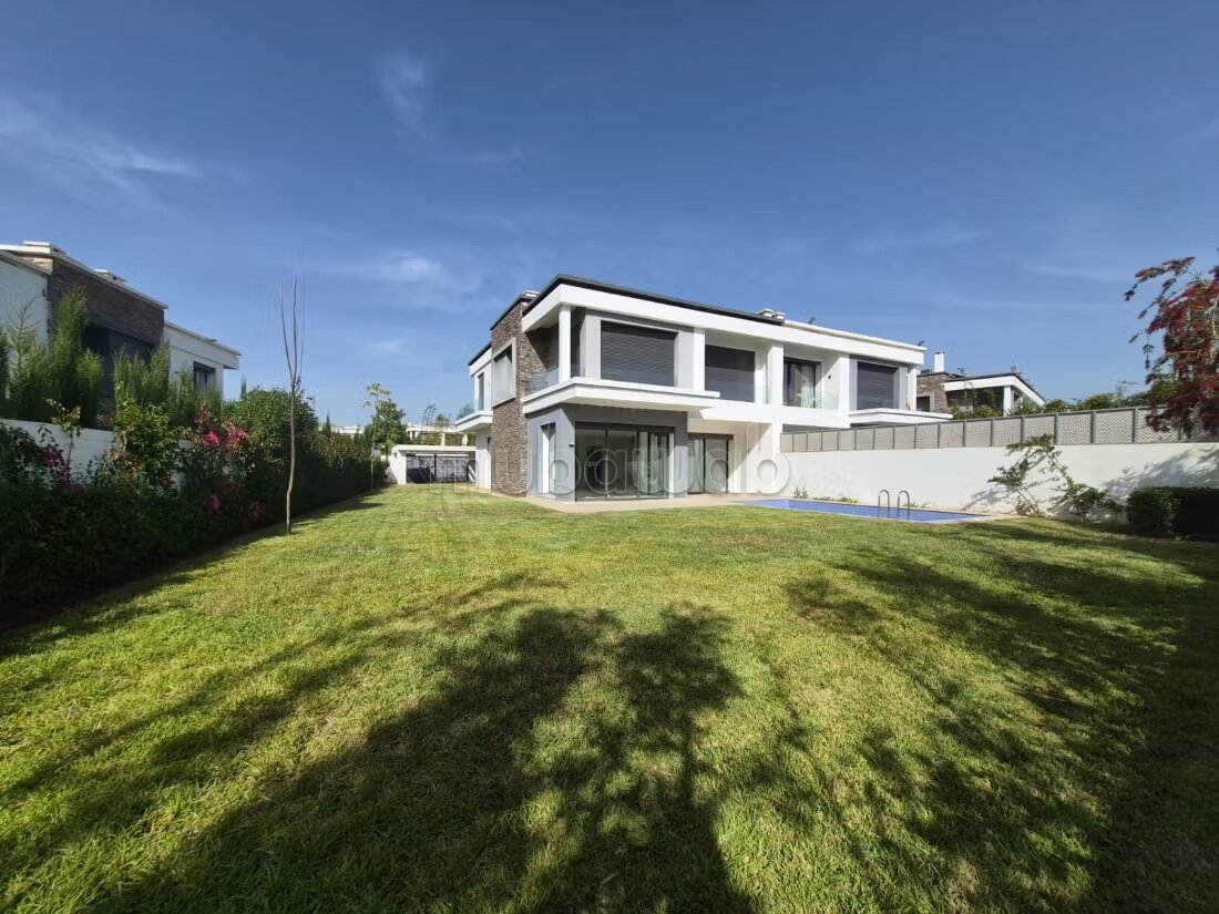 Villa 320 m² à louer à Casablanca (Bouskoura) — Photo 4