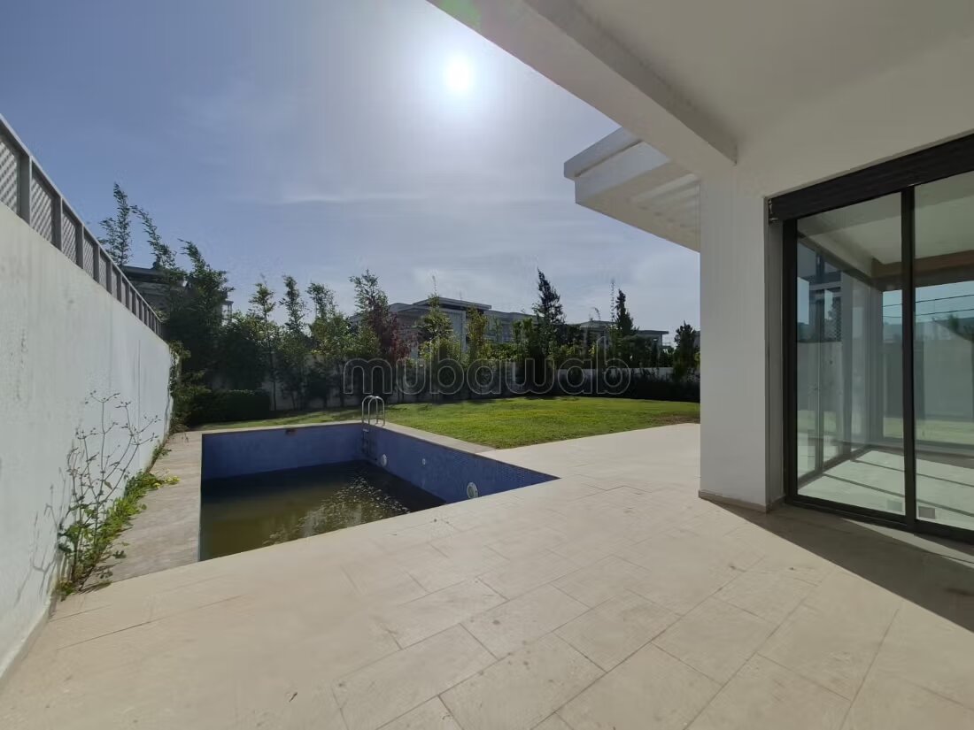 Villa 320 m² à louer à Casablanca (Bouskoura) — Photo 12
