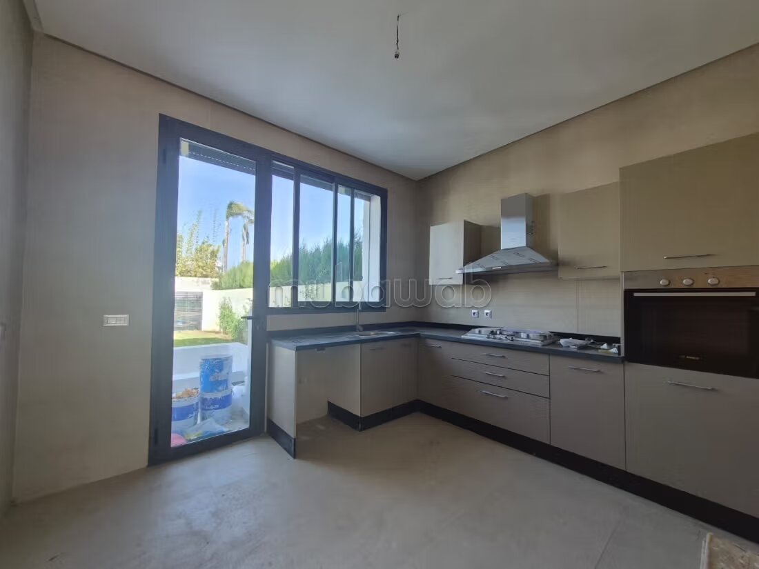 Villa 320 m² à louer à Casablanca (Bouskoura) — Photo 15