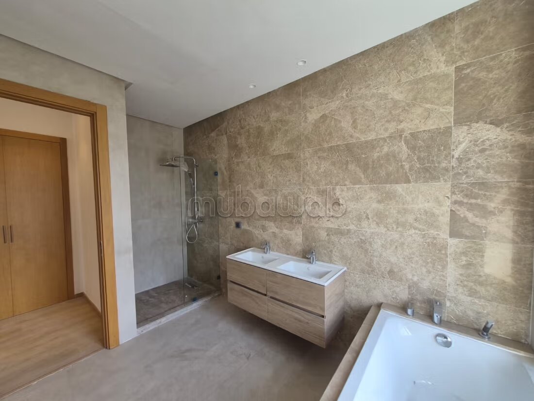 Villa 320 m² à louer à Casablanca (Bouskoura) — Photo 18
