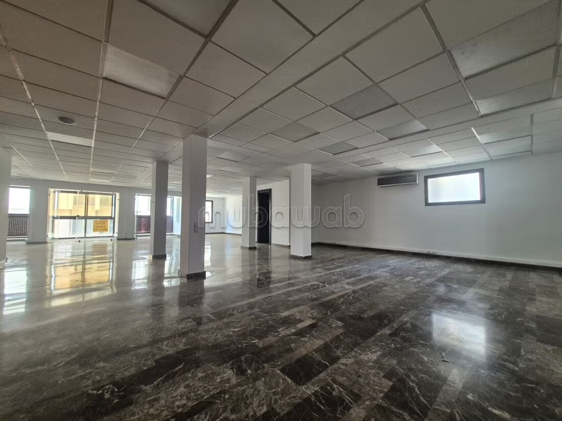 Bureau 240 m² à louer à Casablanca
