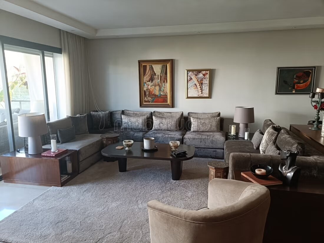166 m² Apartment for Sale — Photo 18