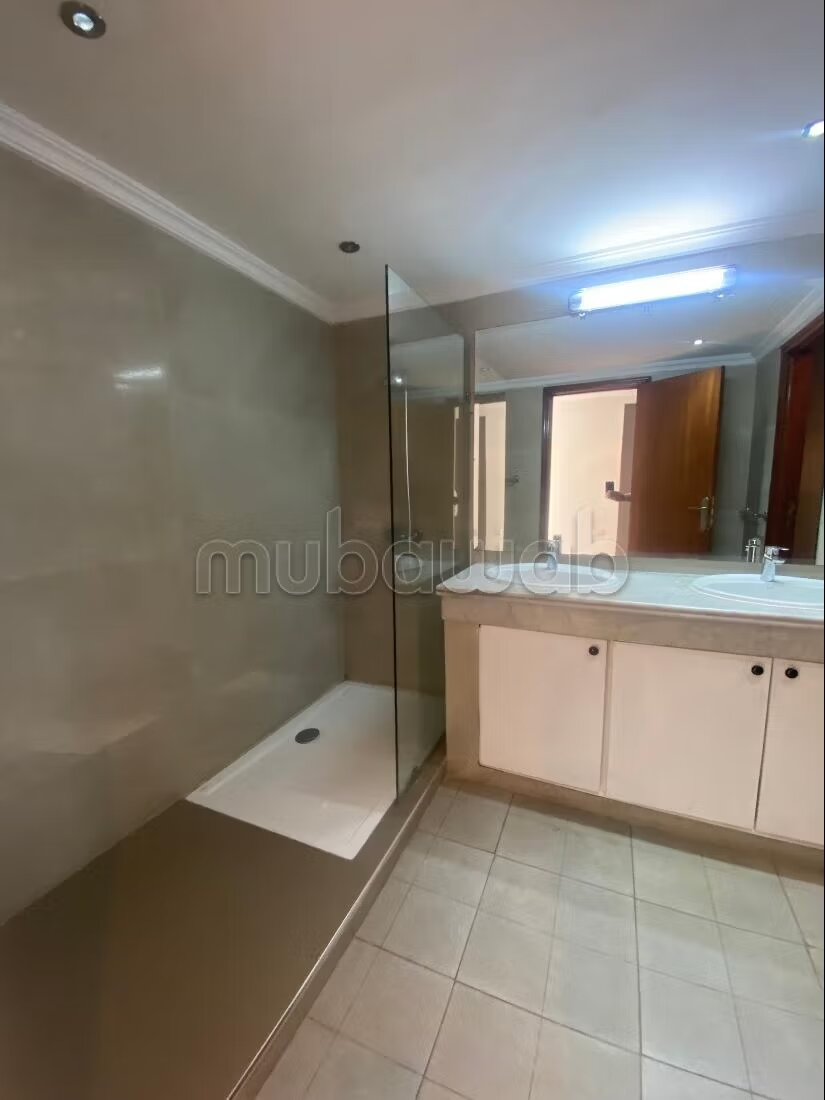 Appartement 125 m² à louer à Rabat — Photo 155