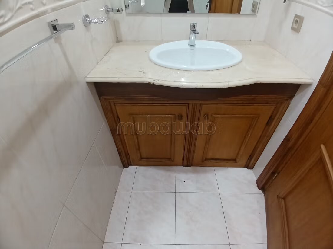 Appartement 125 m² à louer à Rabat — Photo 232