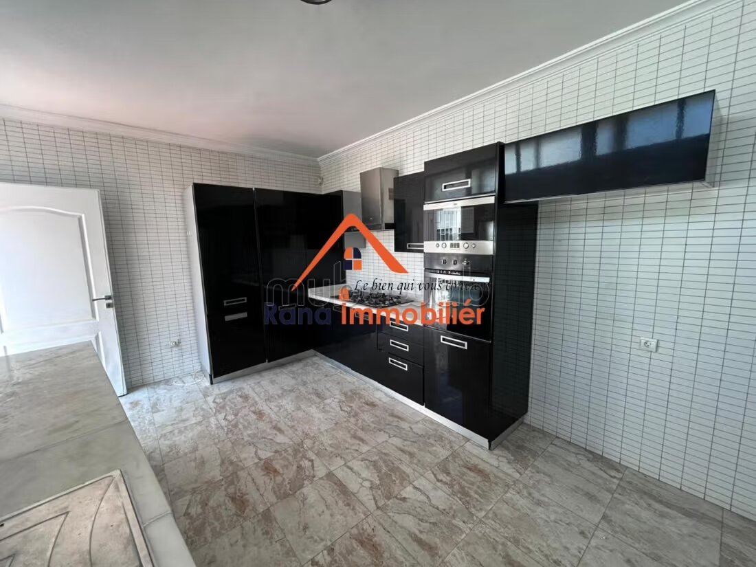 Villa 800 m² à louer à Rabat (Hassan) — Photo 30