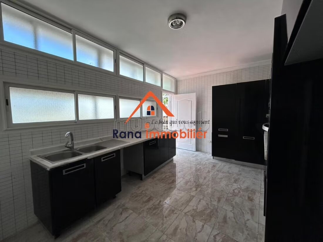 Villa 800 m² à louer à Rabat (Hassan) — Photo 31
