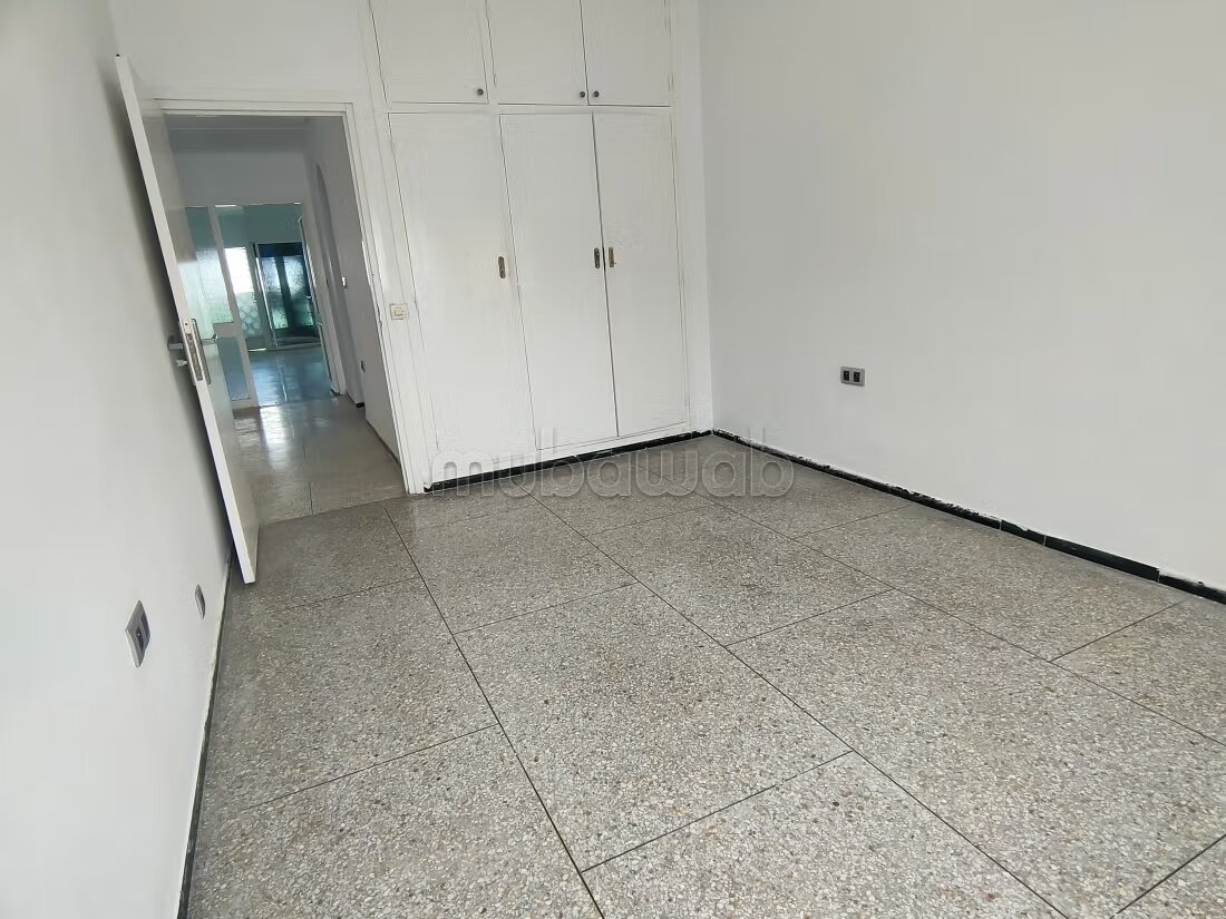 شقة منظمة 30 م² للايجار في الرباط (أغdal) — Photo 305