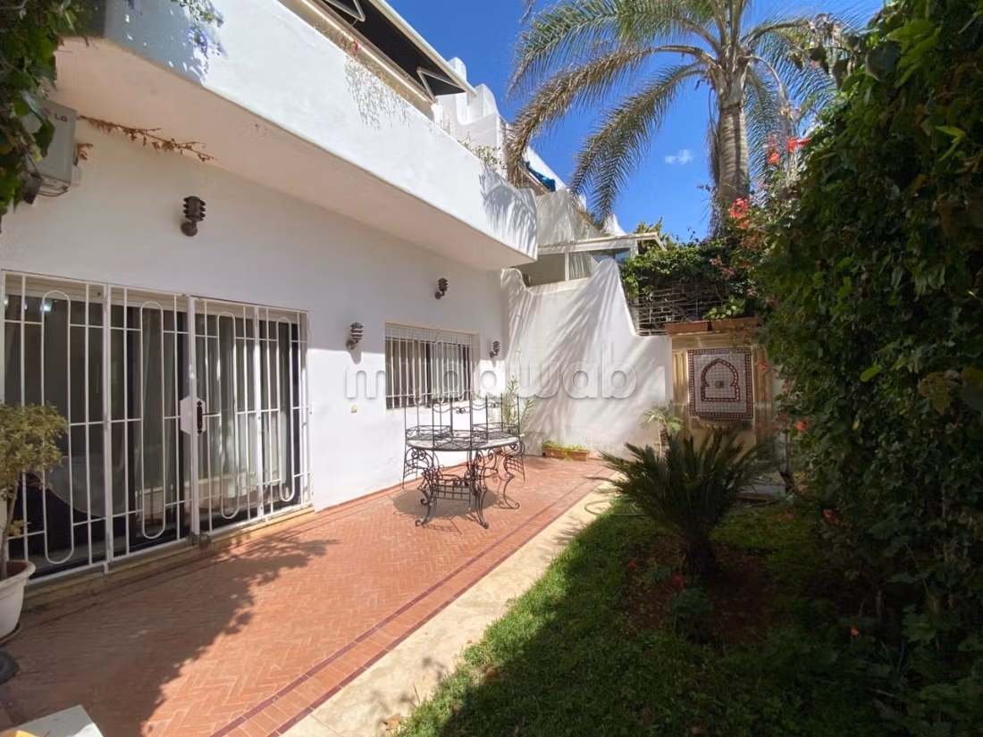 Villa 250 m² à louer à Rabat (Harhoura) — Photo 5