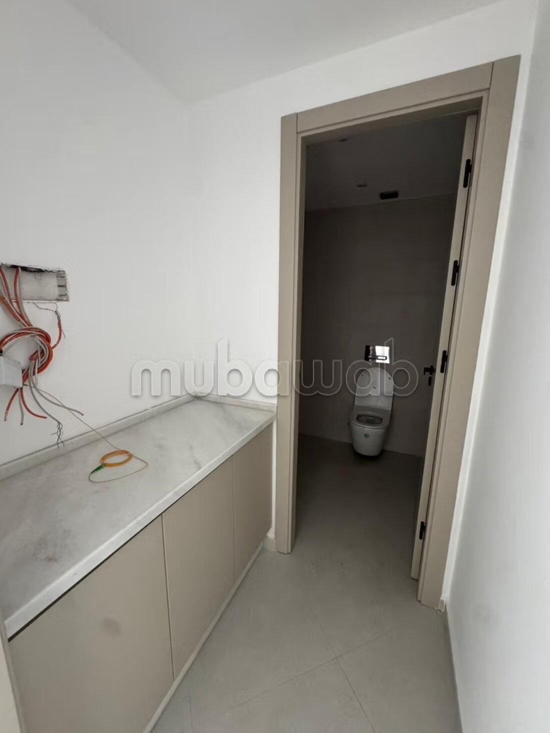 مكتب 83 م² للإيجار في حي طنجة الإداري — Photo 9