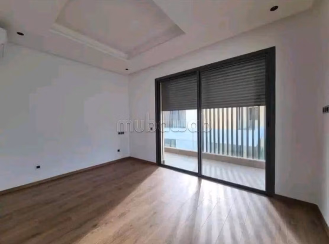 فيلا للإيجار في الدار البيضاء - 260 م² — Photo 10