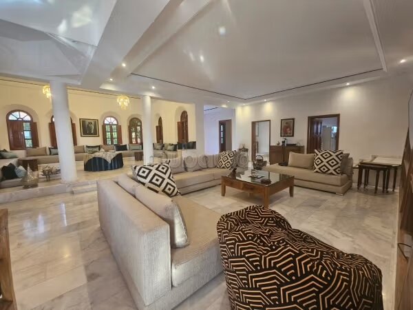 Villa Contemporaine Semi Finie 450 m² à Vendre à Marrakech — Photo 37