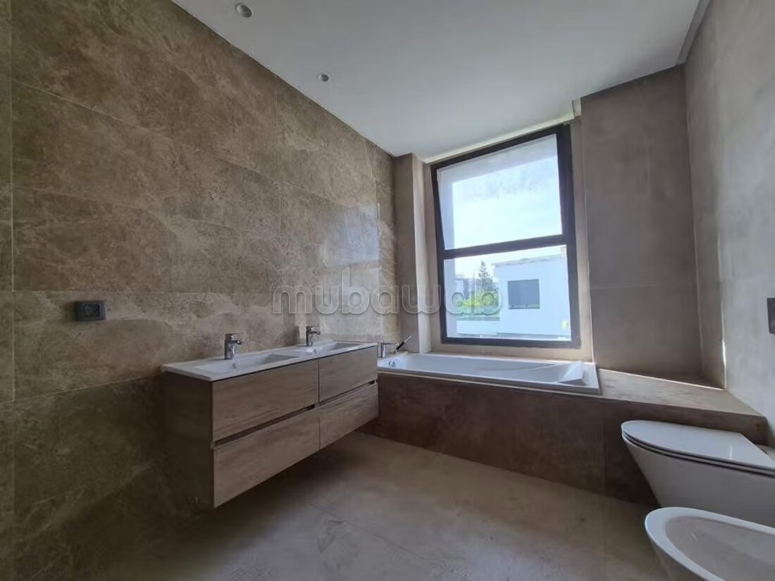 فيلا 640 م² للإيجار في الدار البيضاء — Photo 11