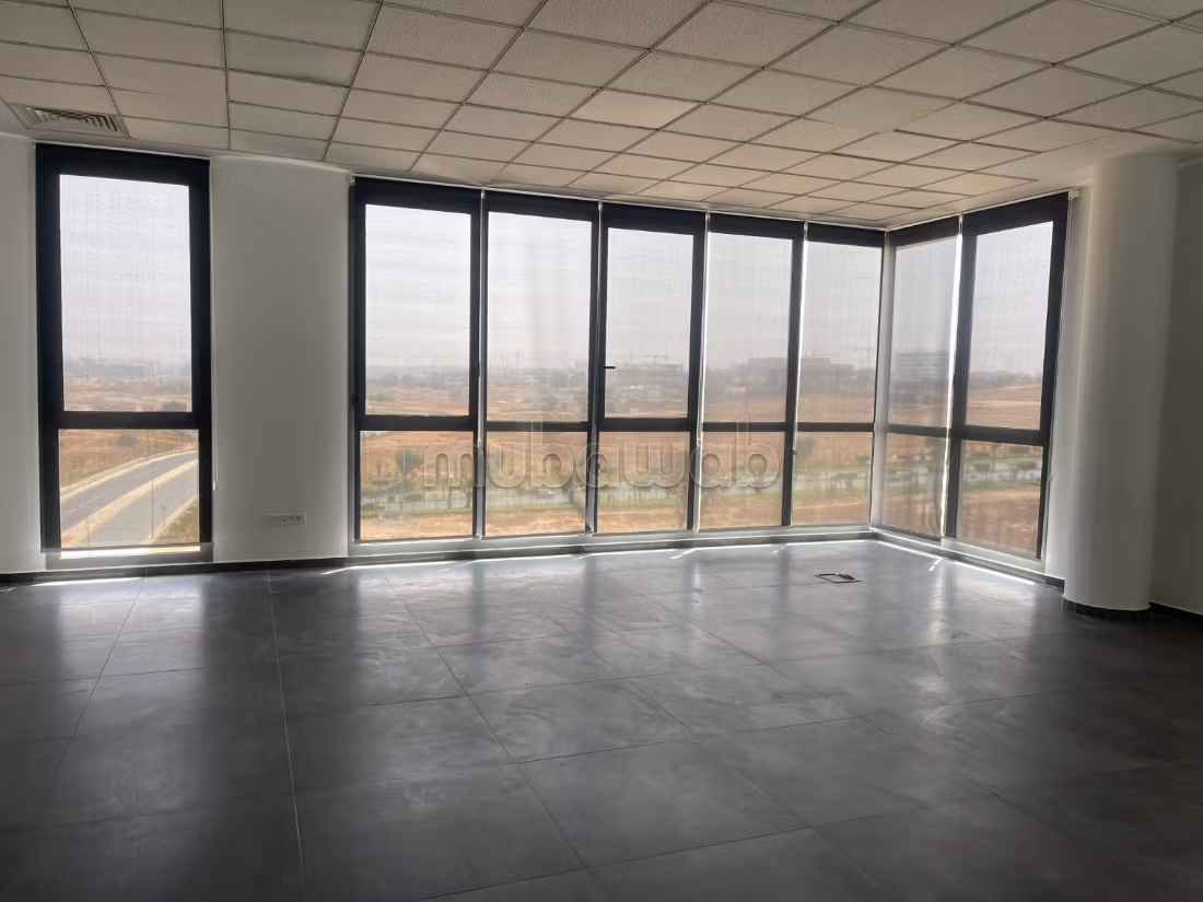 Office 142 m² for rent in Sidi Maarouf — Photo 2