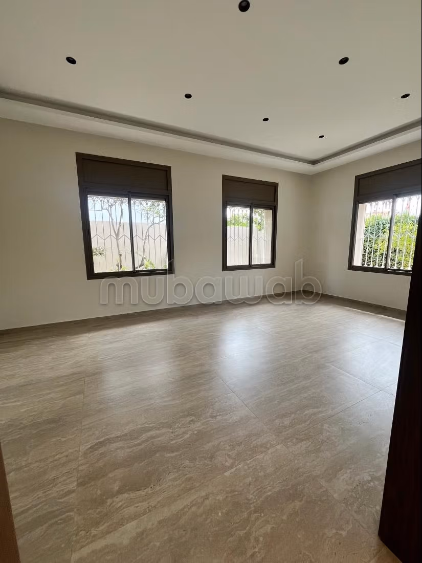 فيلا 550 متر مربع للإيجار في الدار البيضاء — Photo 25