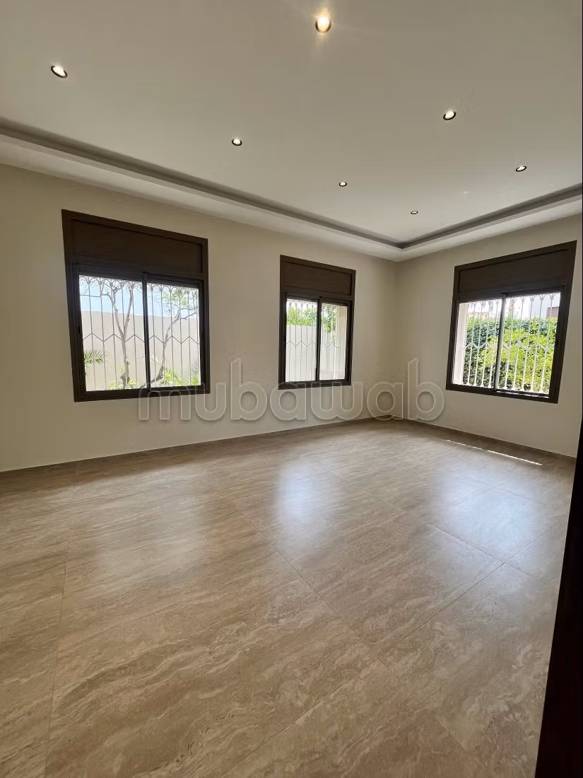 فيلا 550 متر مربع للإيجار في الدار البيضاء — Photo 29