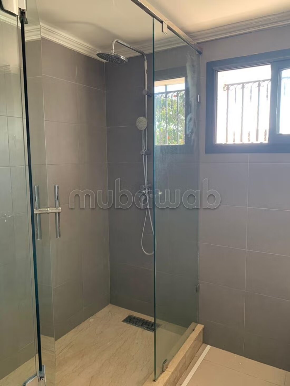 فيلا 330 م² للايجار في الدار البيضاء — Photo 24