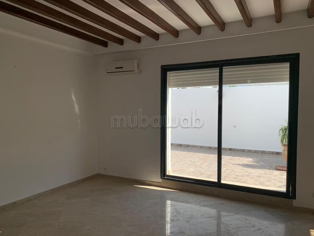 فيلا 330 م² للايجار في الدار البيضاء — Photo 13