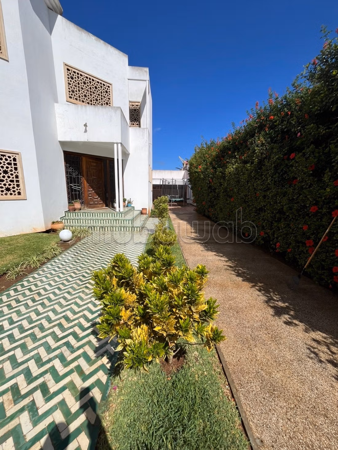 Villa 850 m² à louer à Hay Riyad, Rabat — Photo 23