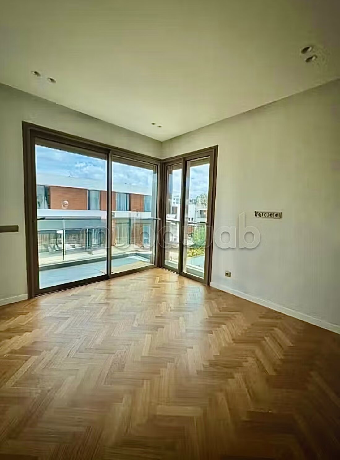 Villa 680 m² for rent in Casablanca — Photo 11