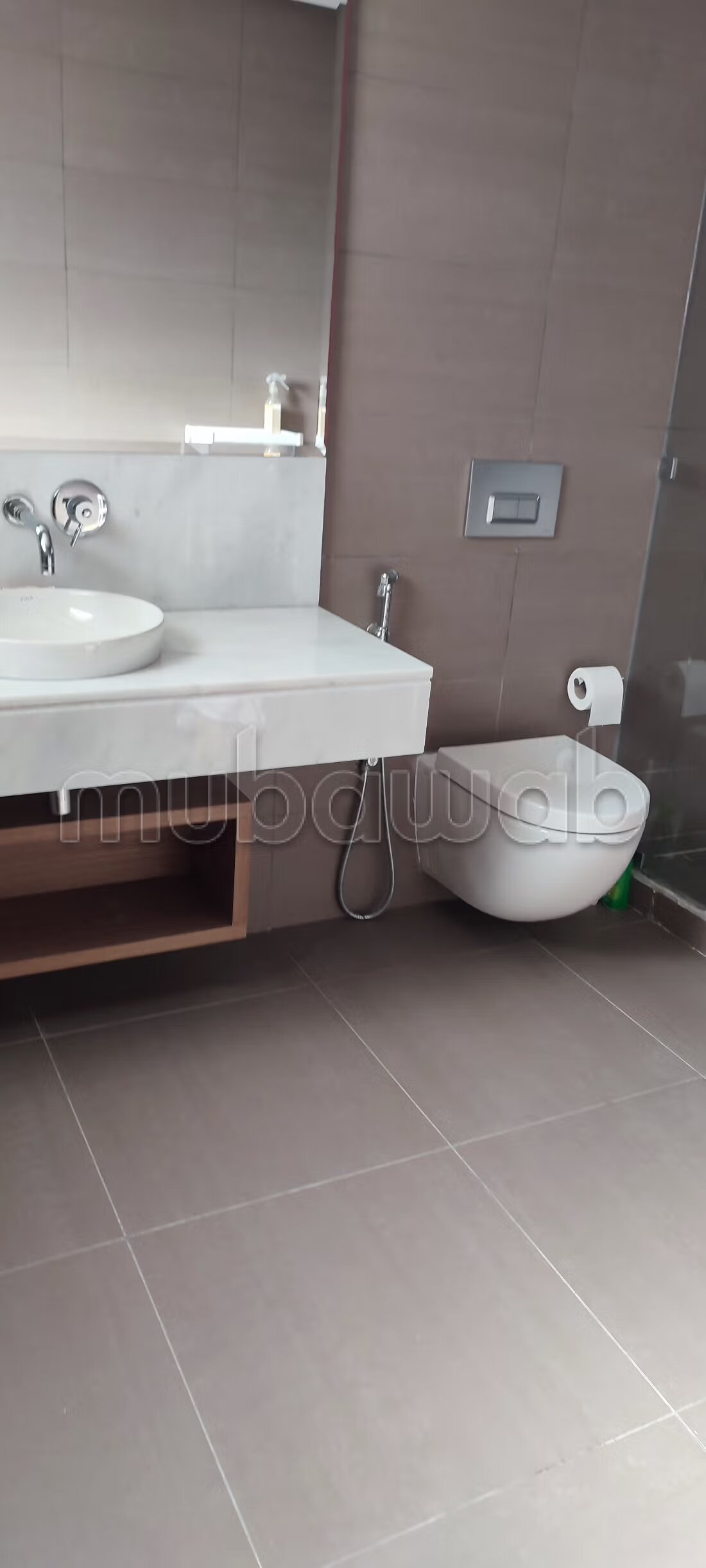 Furnished apartment 96 m² for rent in Clos des Pins — Photo 11