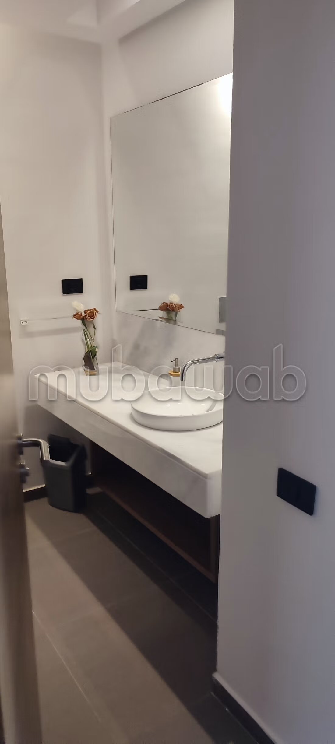 Furnished apartment 96 m² for rent in Clos des Pins — Photo 20