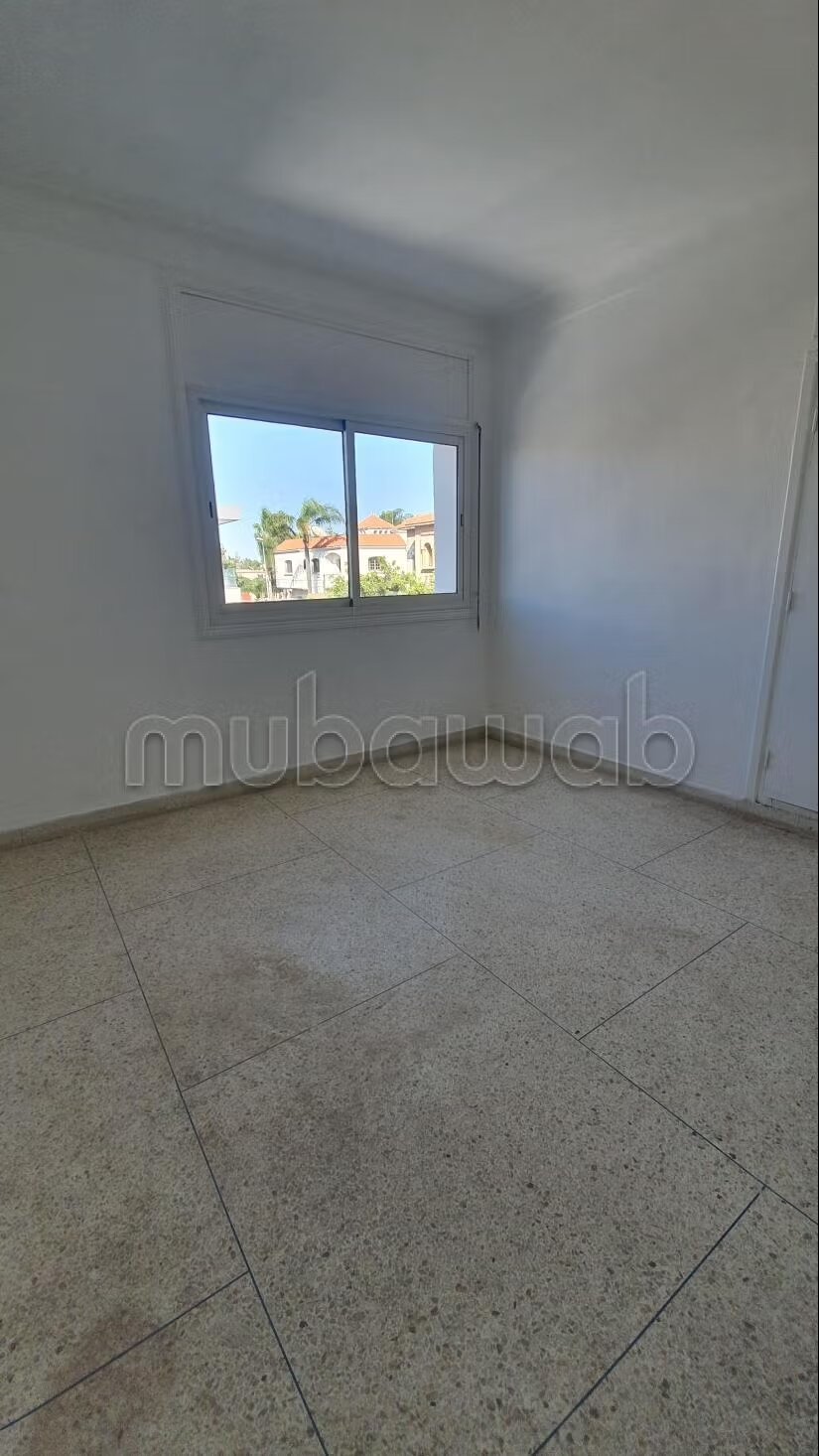 فيلا 440 م² للإيجار في الدار البيضاء — Photo 16