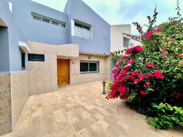 فيلا 440 م² للإيجار في الدار البيضاء — Photo 30