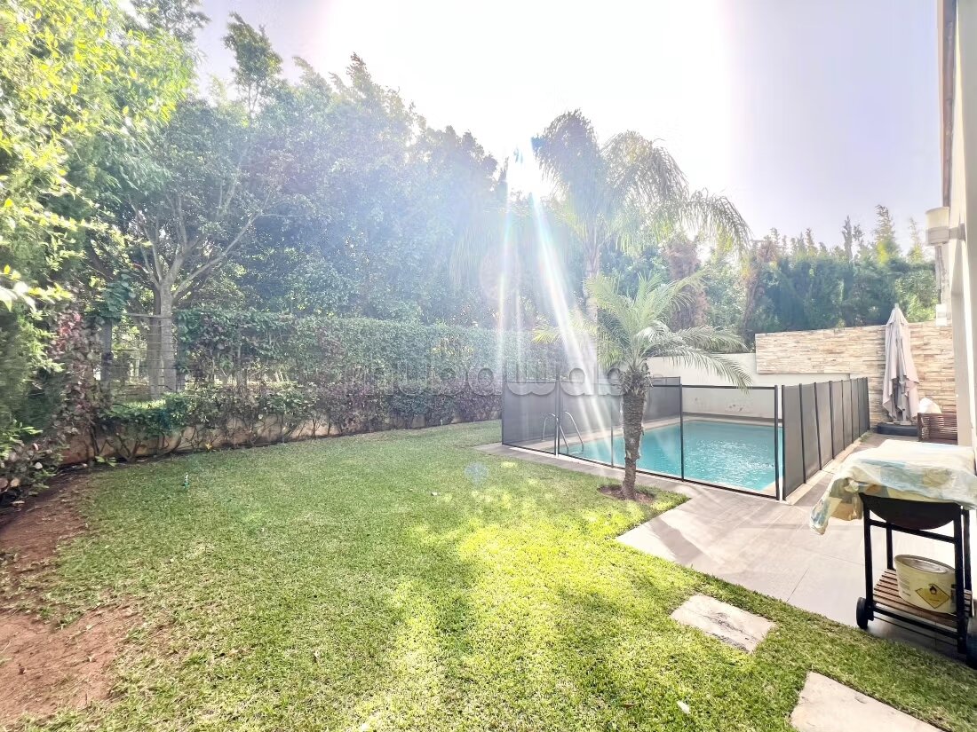 Villa 420 m² à louer à Casablanca — Photo 4