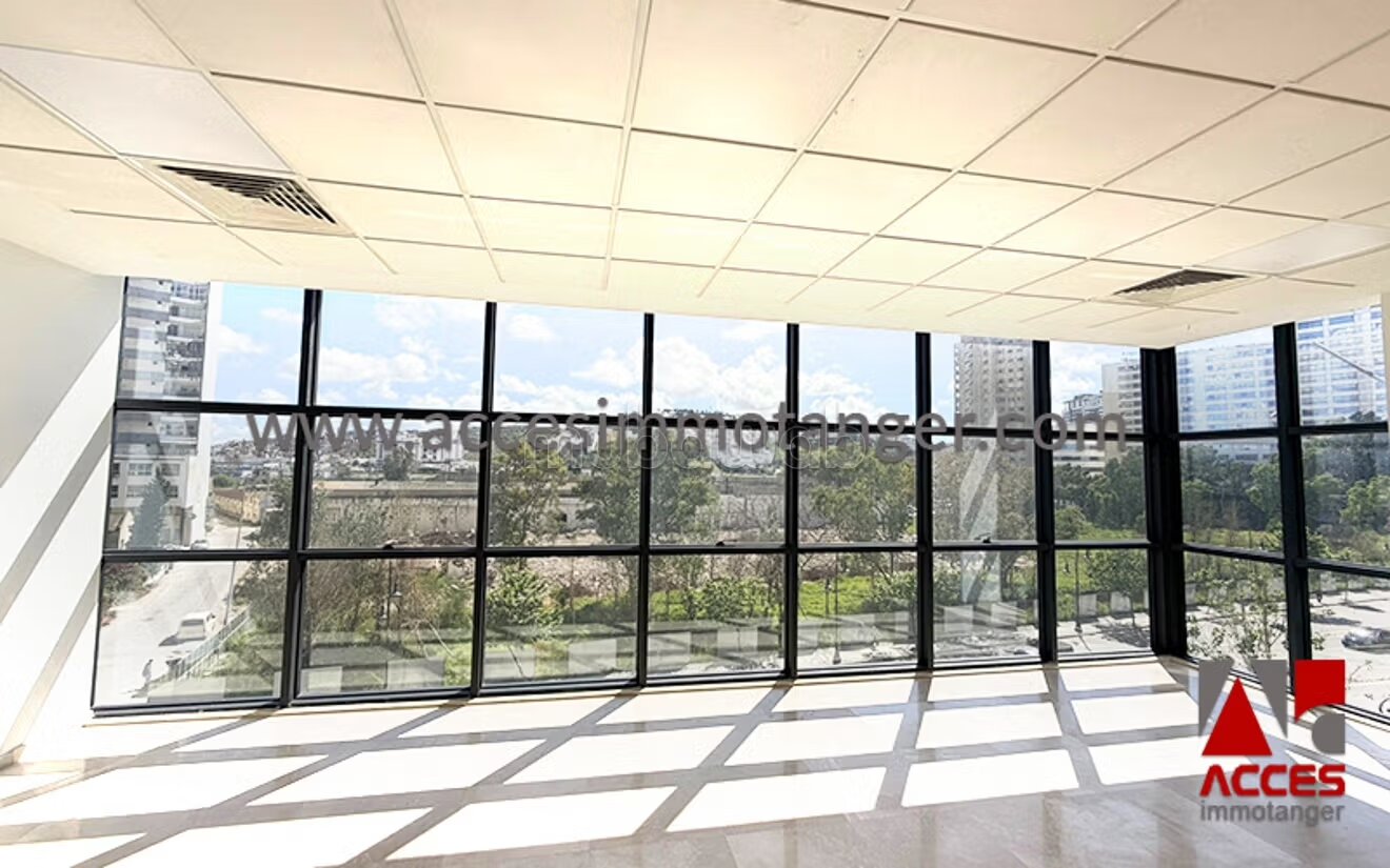 Bureau professionnel 75 m² à louer à Tanger — Photo 4