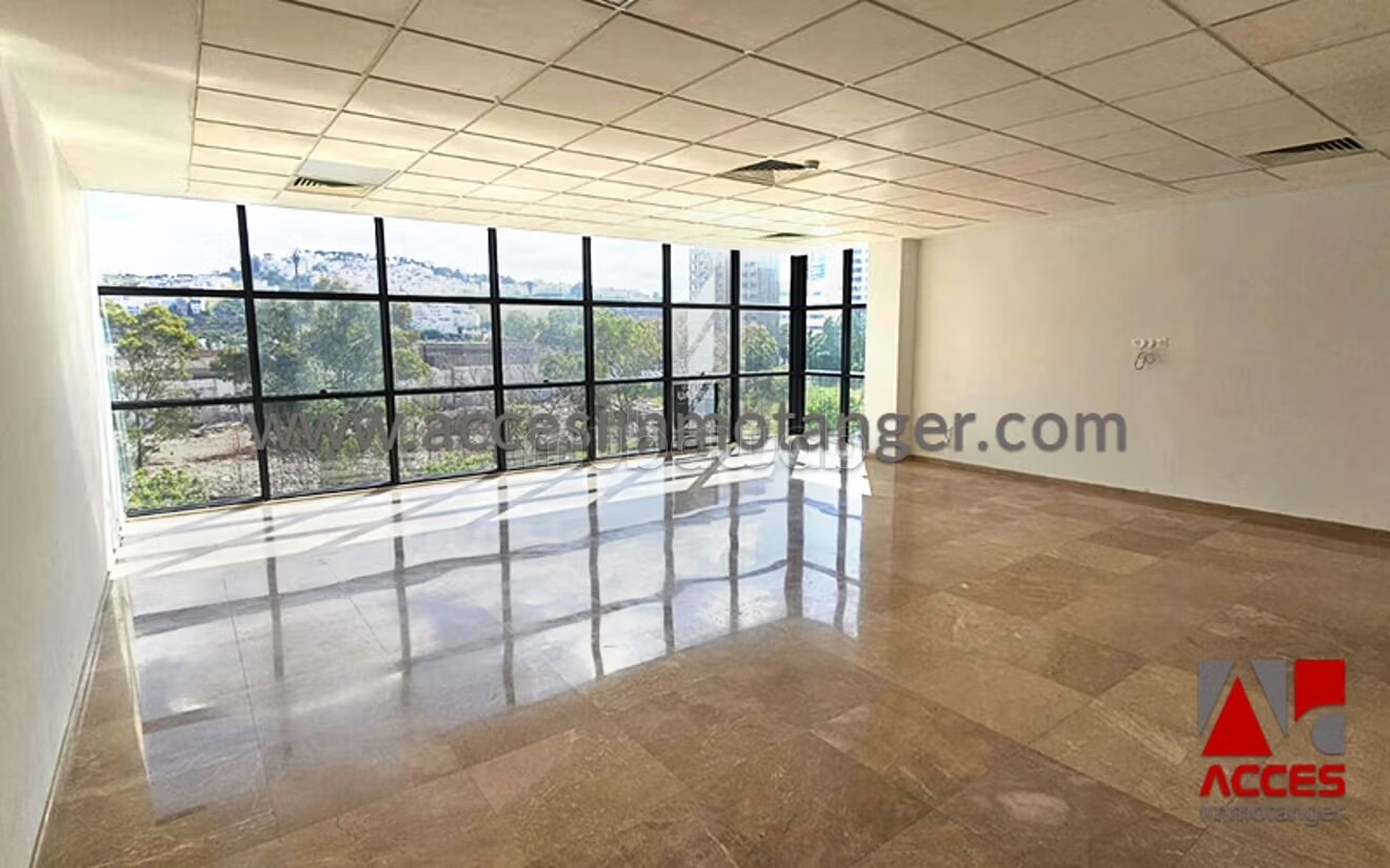 Bureau professionnel 75 m² à louer à Tanger — Photo 9