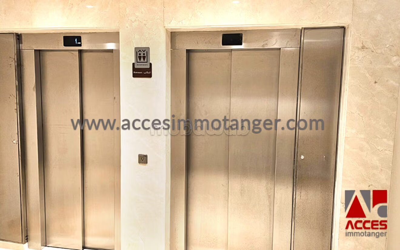 Bureau professionnel 75 m² à louer à Tanger — Photo 10