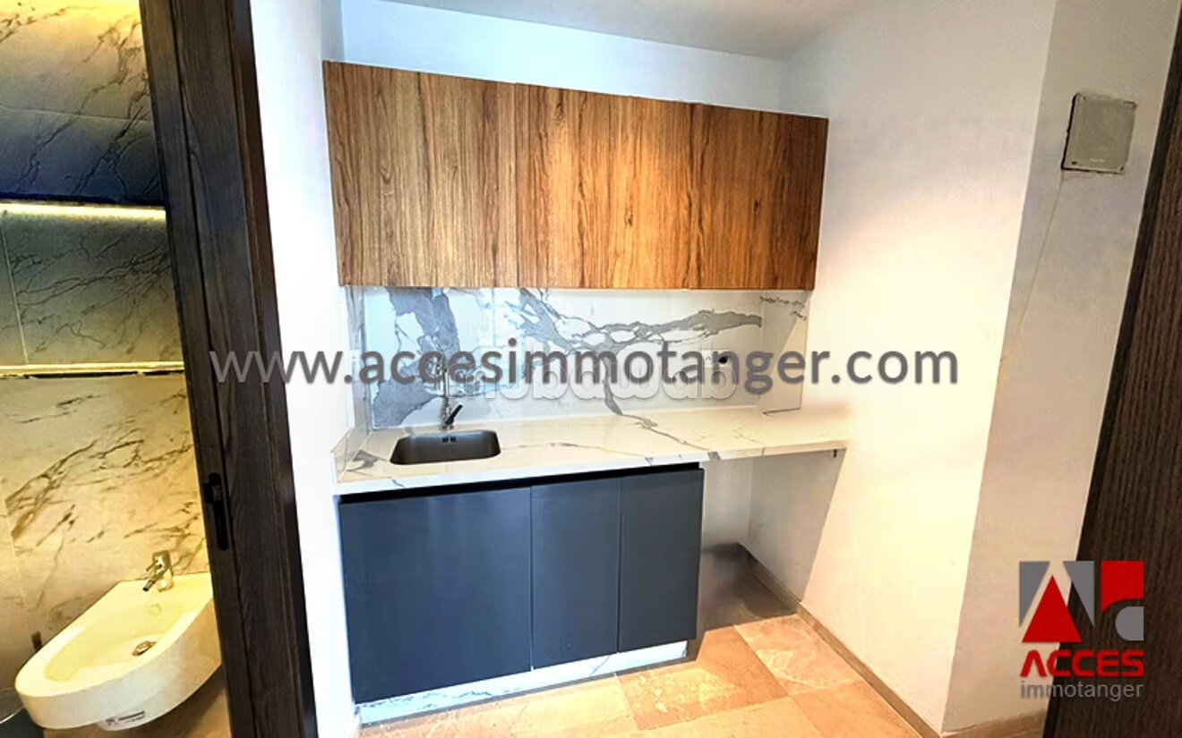 Bureau professionnel 75 m² à louer à Tanger — Photo 17