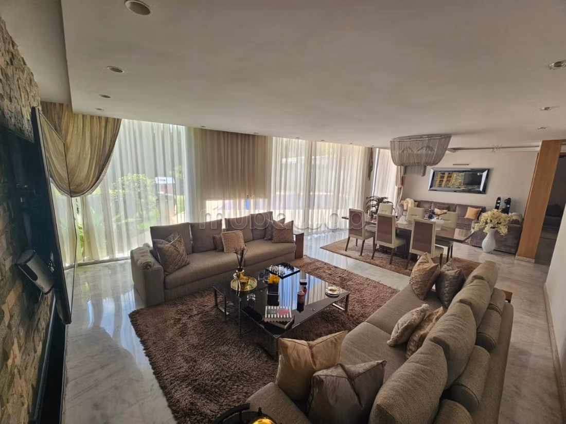 فيلا للإيجار 611 م² في الدار البيضاء — Photo 5