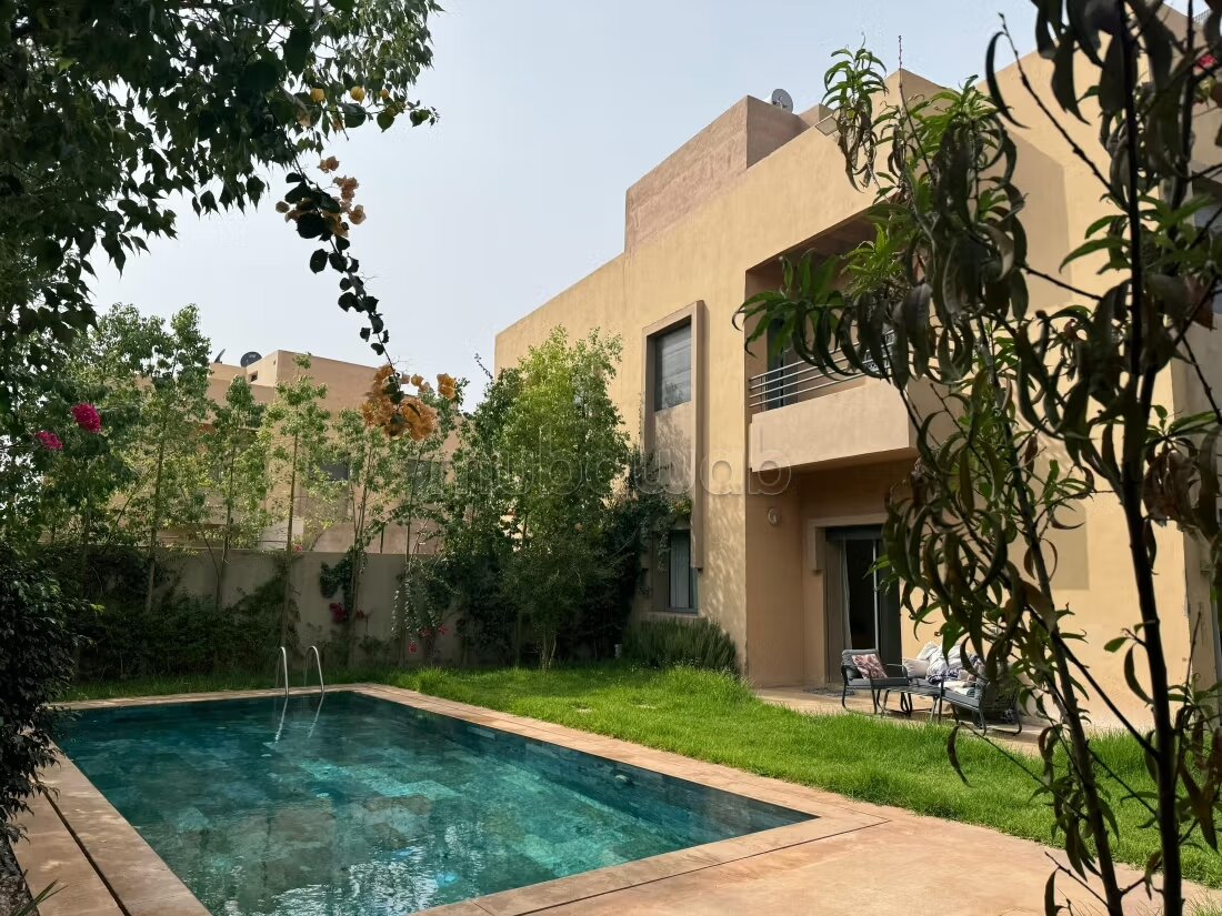 فيلا 250 م² للإيجار في مراكش (تارغا) — Photo 4