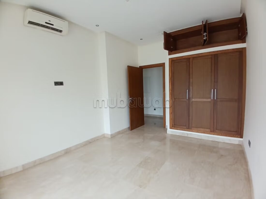 240 m² Apartment for Rent in Rabat (Hay Ryad) — Photo 11